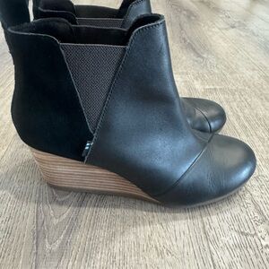 New Toms’ Black Wedge Ankle Boots
